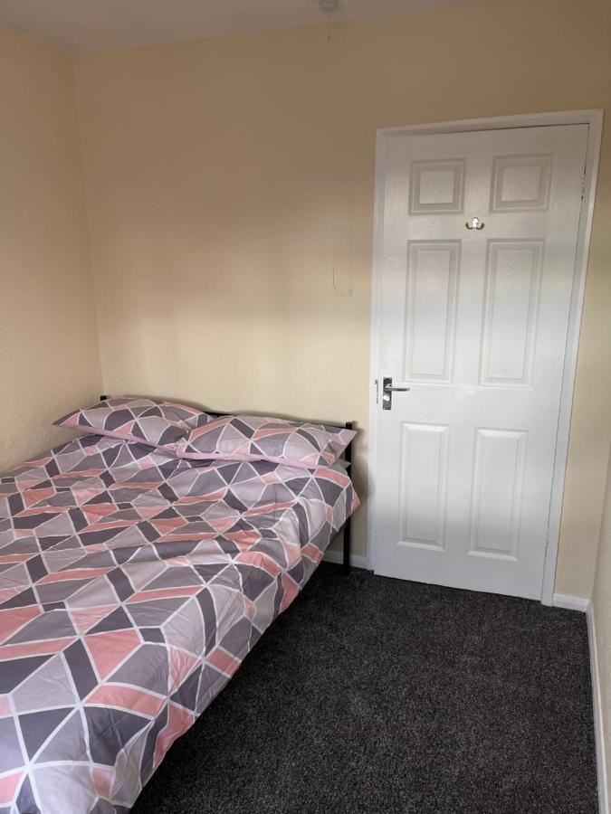 Spacious, Sleeps 17, 3 Bathrooms, Parking, Mansfield Luaran gambar