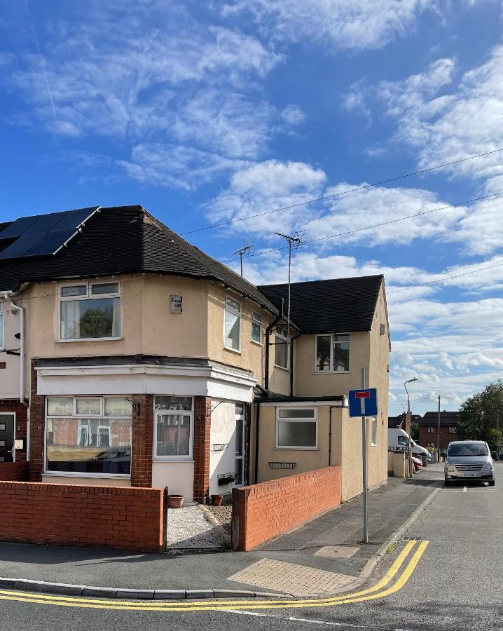 Spacious, Sleeps 17, 3 Bathrooms, Parking, Mansfield Luaran gambar