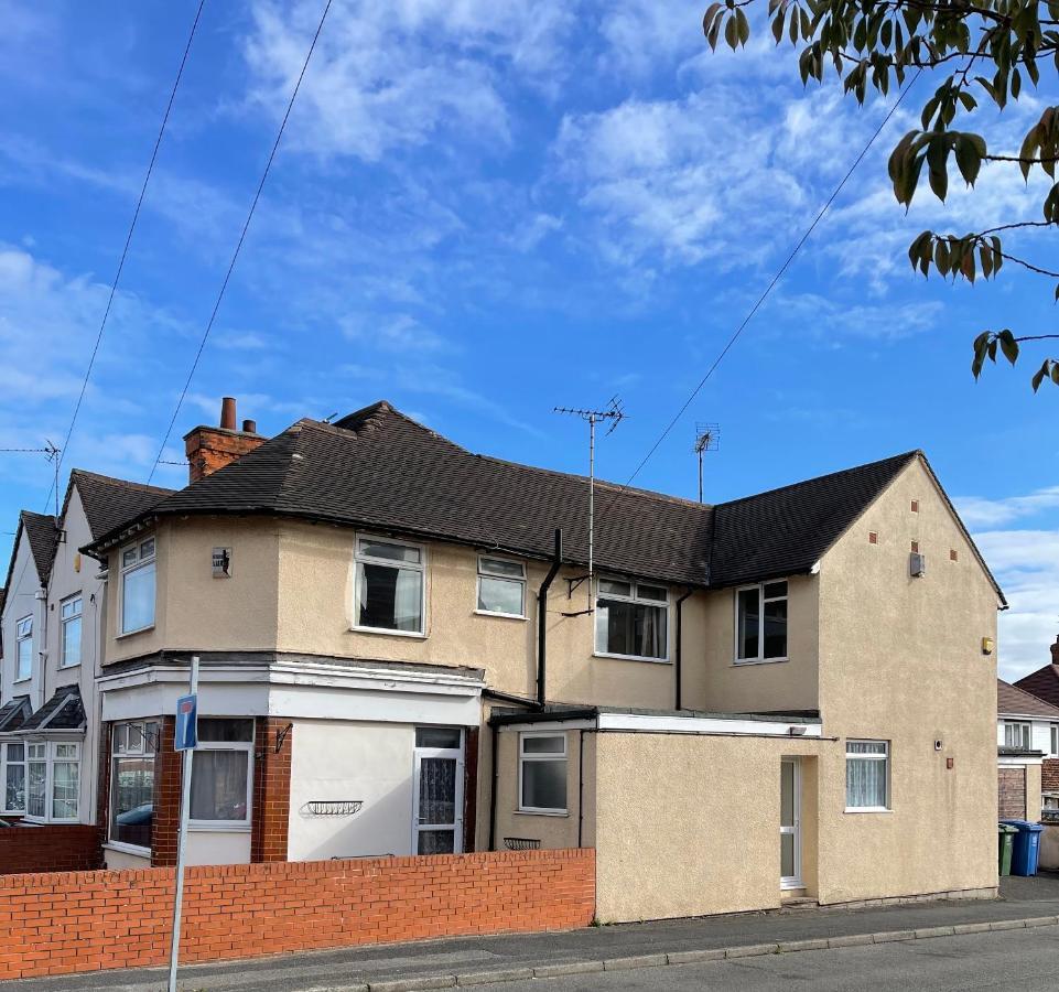 Spacious, Sleeps 17, 3 Bathrooms, Parking, Mansfield Luaran gambar