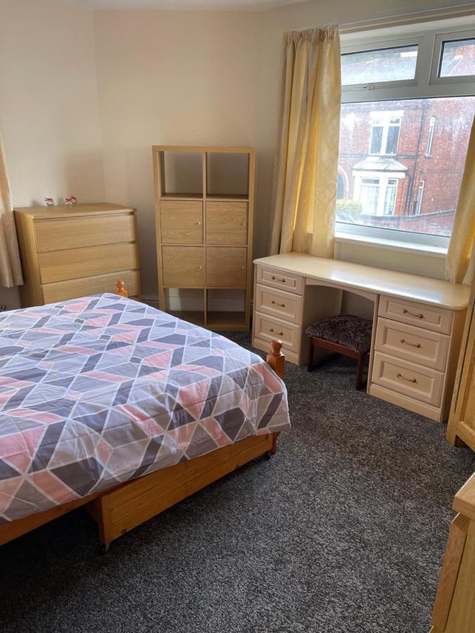 Spacious, Sleeps 17, 3 Bathrooms, Parking, Mansfield Luaran gambar