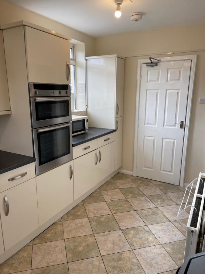 Spacious, Sleeps 17, 3 Bathrooms, Parking, Mansfield Luaran gambar
