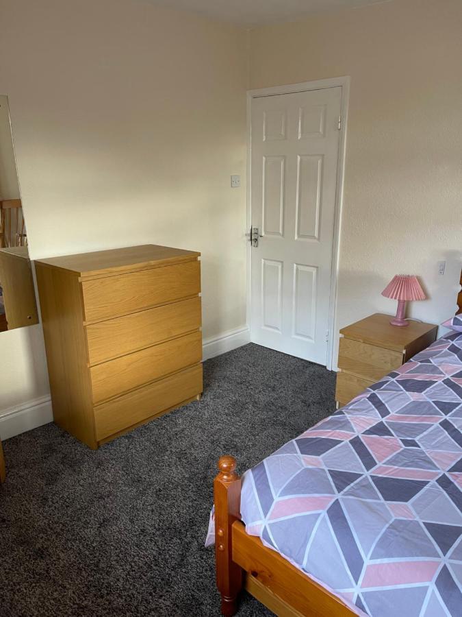 Spacious, Sleeps 17, 3 Bathrooms, Parking, Mansfield Luaran gambar