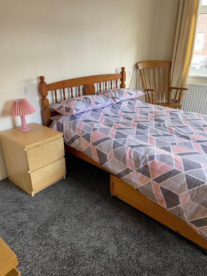 Spacious, Sleeps 17, 3 Bathrooms, Parking, Mansfield Luaran gambar