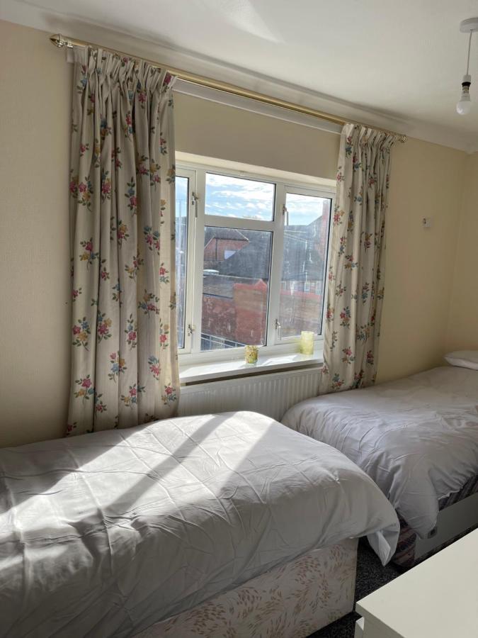Spacious, Sleeps 17, 3 Bathrooms, Parking, Mansfield Luaran gambar