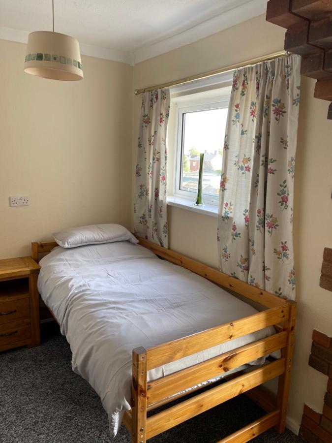 Spacious, Sleeps 17, 3 Bathrooms, Parking, Mansfield Luaran gambar